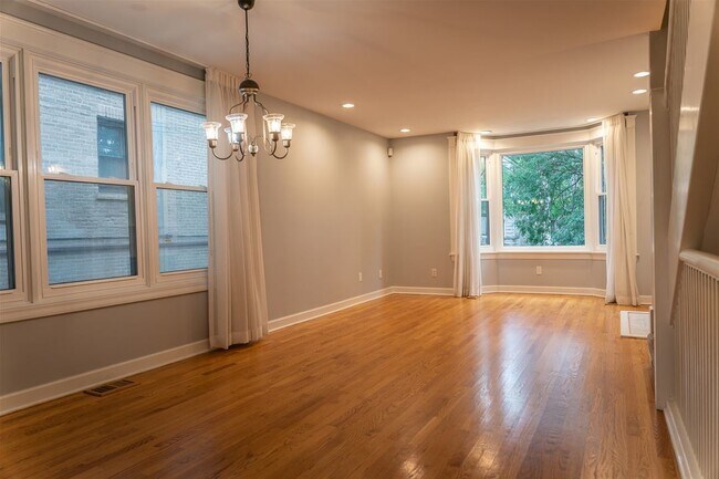 Photo - 3835 N Fremont St