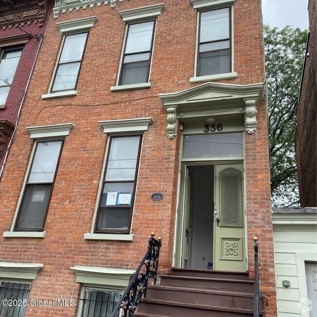 Building Photo - 336 Clinton Ave Rental