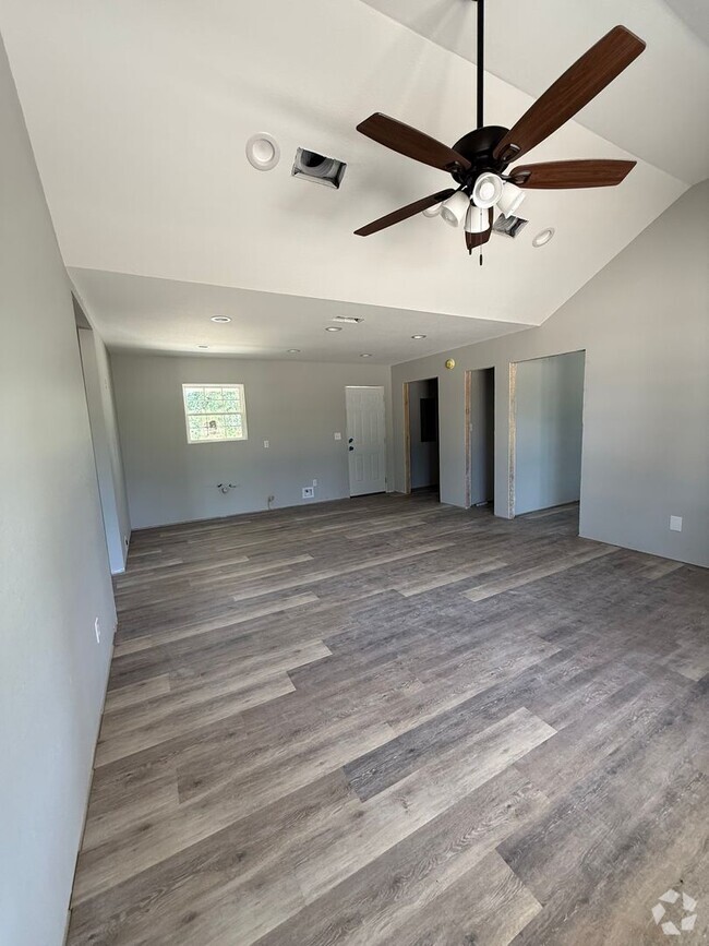 Building Photo - 3 Bed 2 Bath - New Construction Rental
