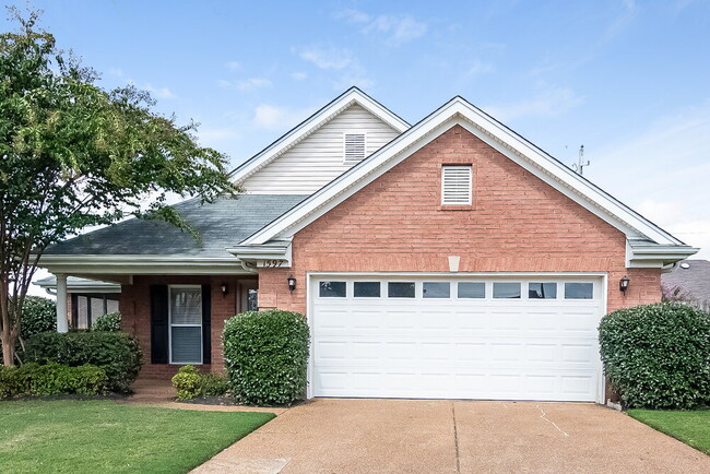 Building Photo - 1597 Far Dr
