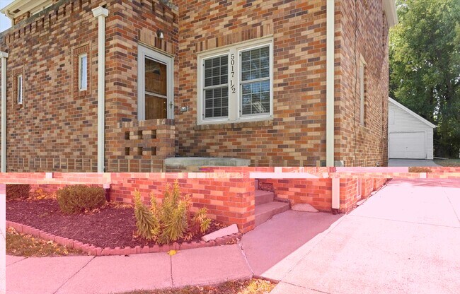 Photo - 5017 1/2 California St