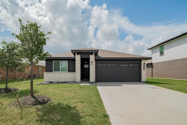 Photo - 14519 Sweetwater Dr Casa