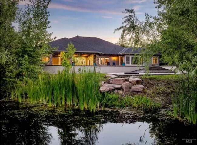 Photo - 103 S Alder Ln