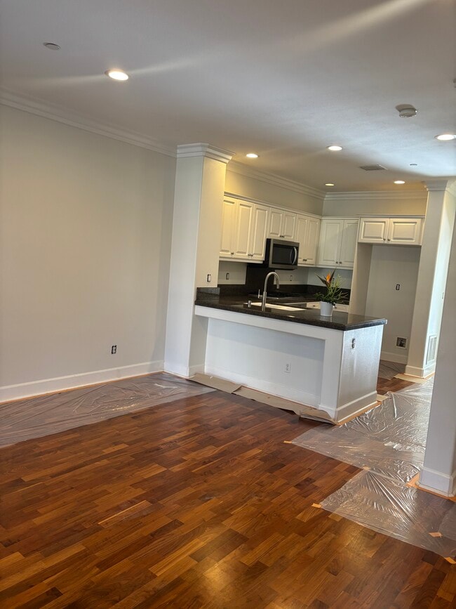 Building Photo - 1317 Corte Alemano