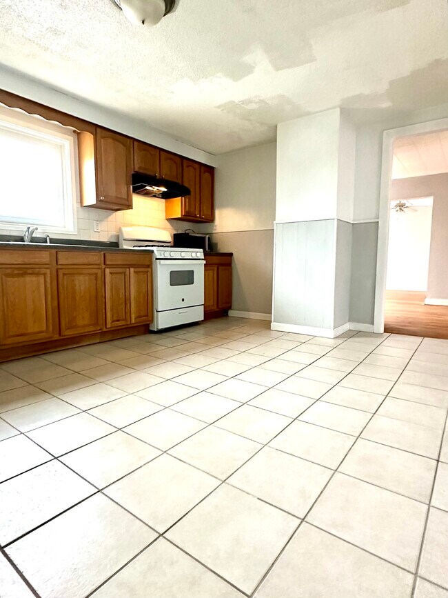 57 Whittenton St Apartments Taunton, MA