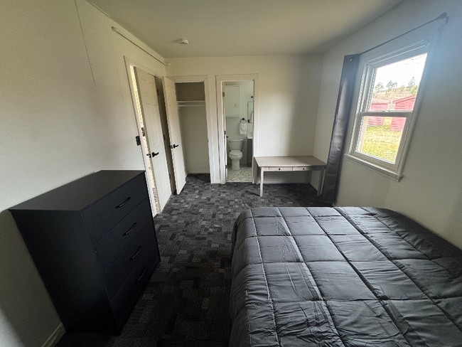 Photo - 3737 Sturgis Rd