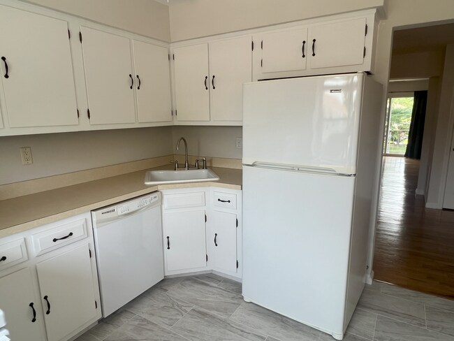 Photo - 713 Silver Ct Unit Silver Ct in Grandville