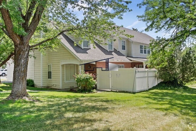 Building Photo - 77 Pheasantbrook Cir Rental