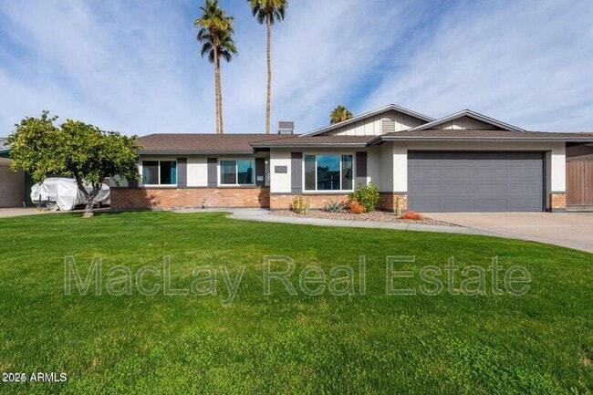 Building Photo - 2430 E Hermosa Dr