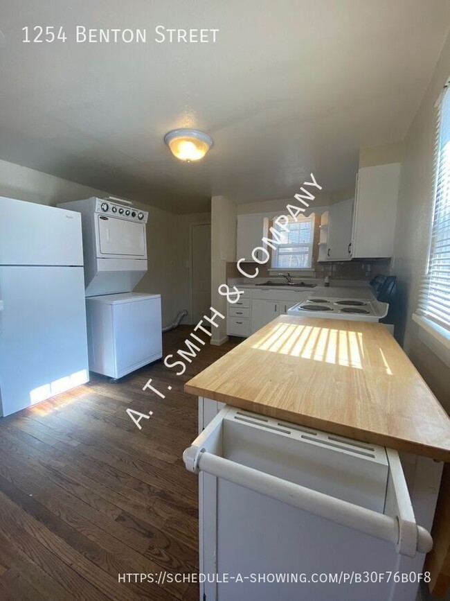 Photo - 1254 Benton St