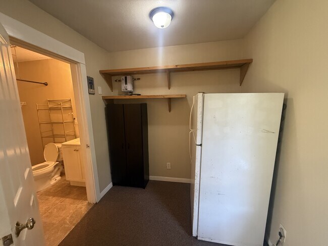 Photo - 302 N Burleson St
