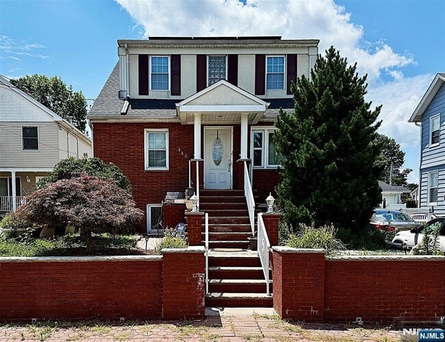Photo - 446 Post Townhome