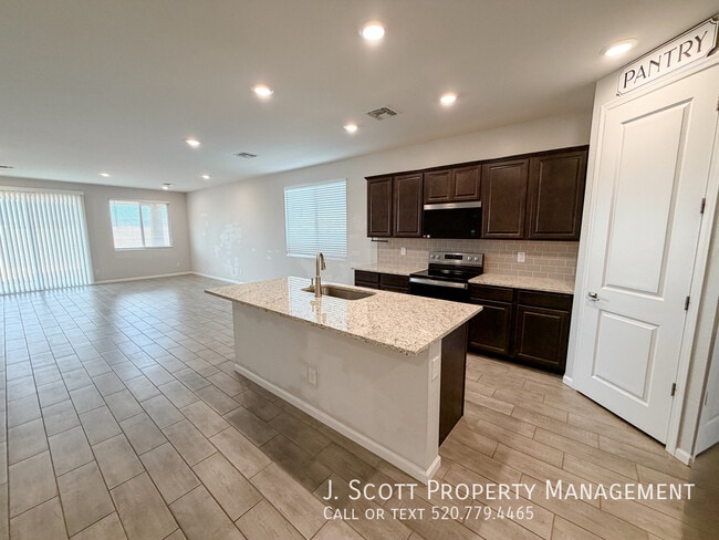 Photo - 18266 W Paraiso Dr