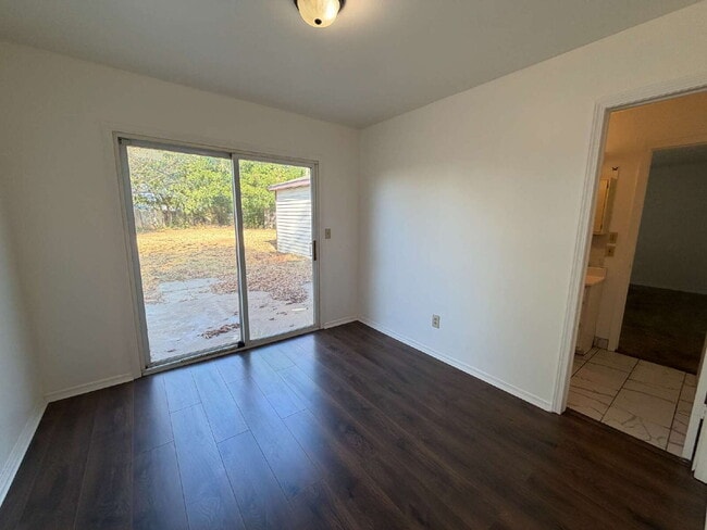2111 Pearson Dr