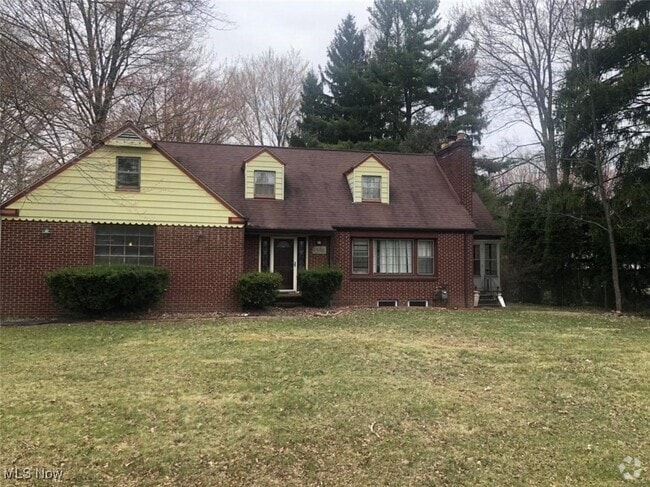 Building Photo - 4800 Canfield Rd Rental