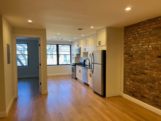 Photo - 411 Westervelt Ave