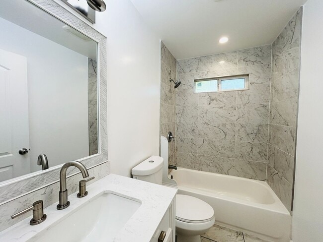 Photo - Spacious 6-Bedroom with Private Yard & Parking in Sylmar!