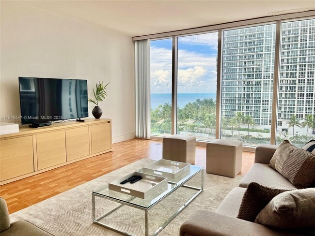 Building Photo - 10275 Collins Ave Unit 716 Rental
