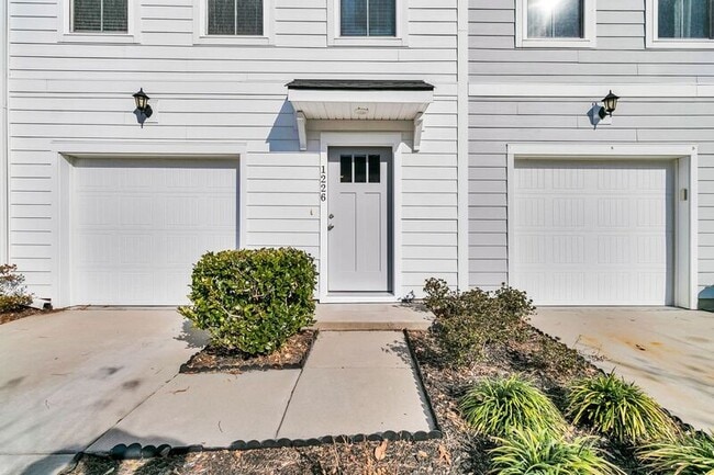 Photo - 1226 Tice Ln