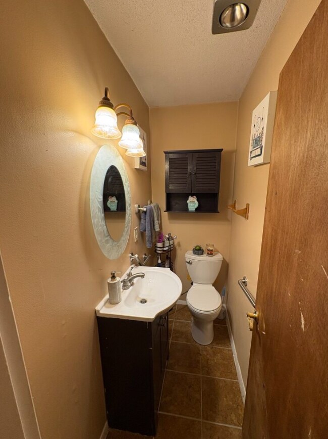 Photo - 170 E Hadley Rd