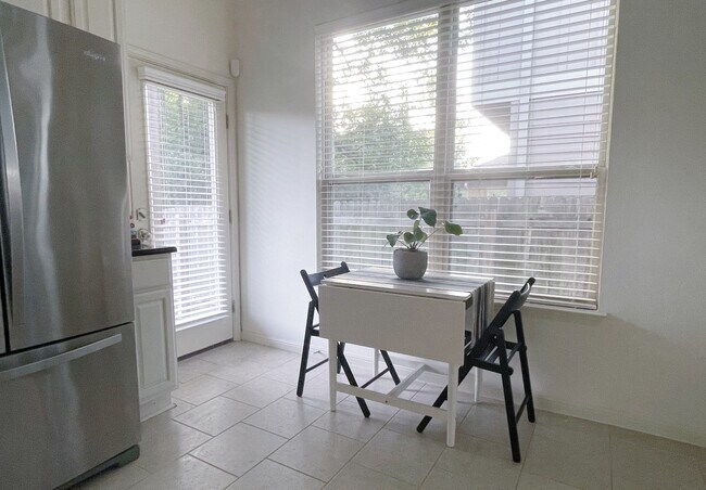 Photo - 7337 Menchaca Rd