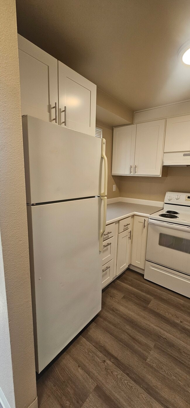 Crest View Apartments