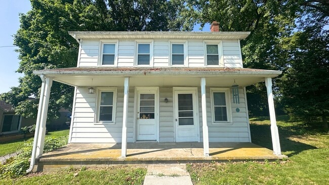 Photo - 1404 E Newport Rd