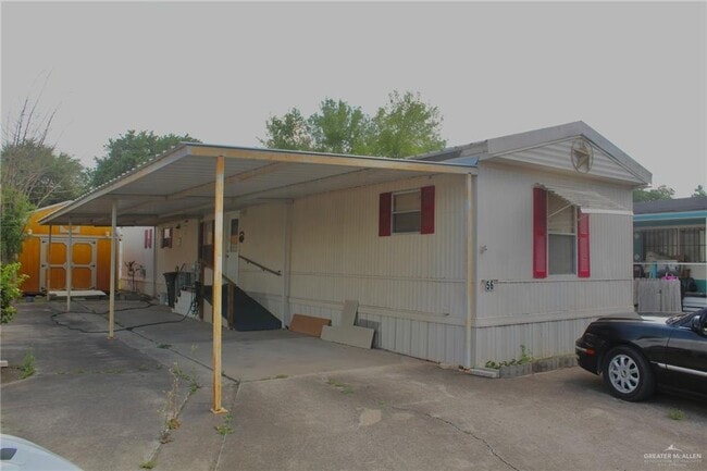 Building Photo - 1304 Breezy Dr Rental