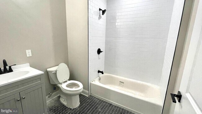 Photo - 344 Conarroe St Unit A