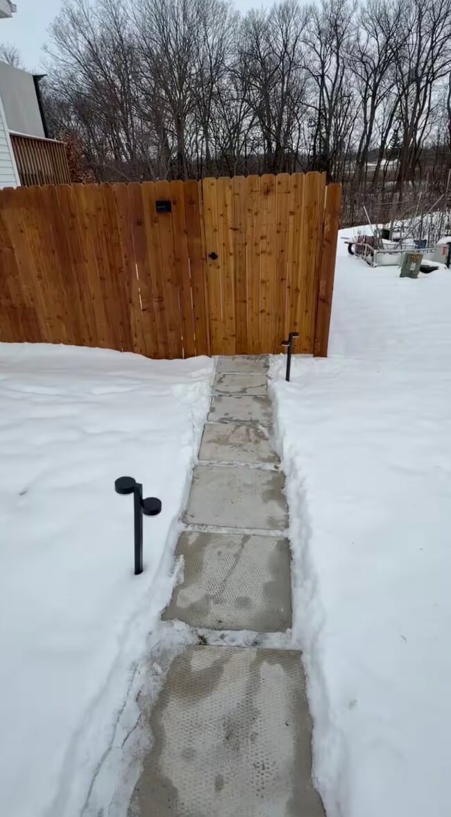 Camino a la unidad - 4434 Honey Bee Rdg Unidad Lower Level