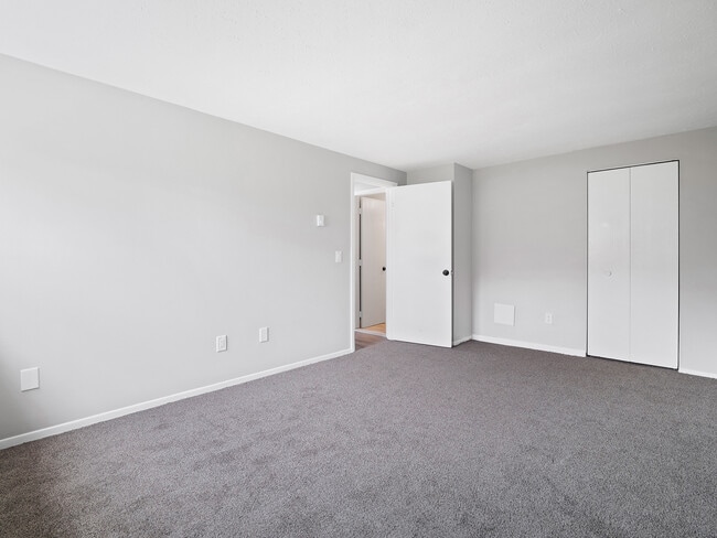 Pinegrove Apartments