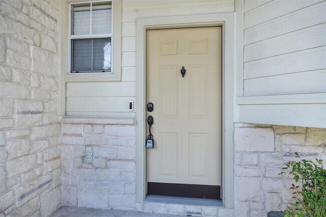 Photo - 8518 Cahill Dr Unit 32