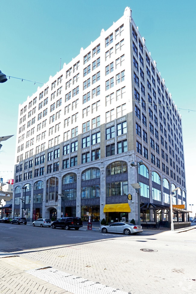 Fashion Square Lofts