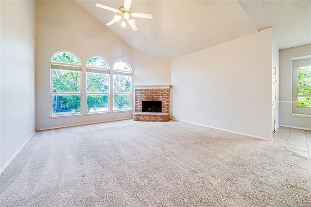 5008 Vineyard Ln