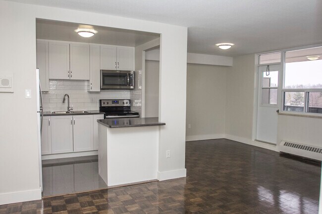 Photo - 2250 Homelands Dr