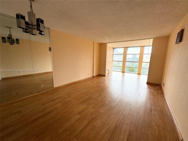 Photo - 2101 Atlantic Shores Blvd Unit 506