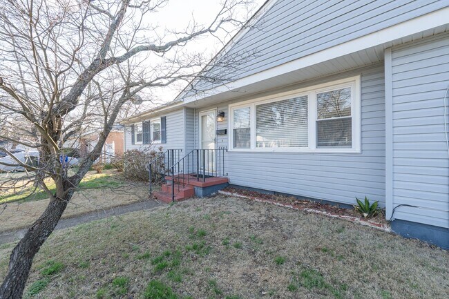 Photo - MOVE IN READY 4-bedroom Ranch home nestled in the Heart of Norfolk!