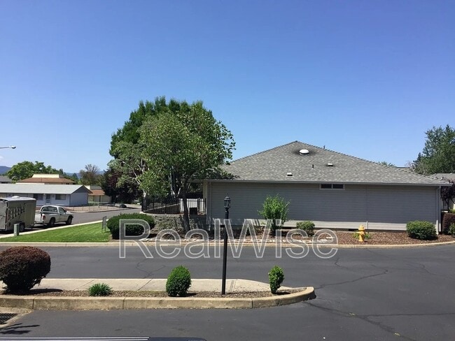 Pine Hurst Village Estates