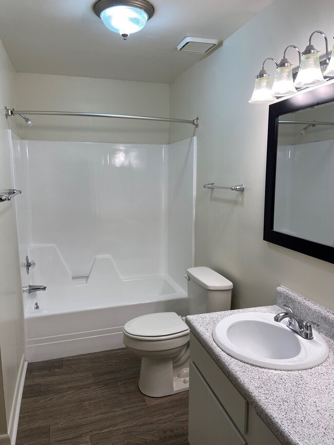 2 bedroom Full Bath
