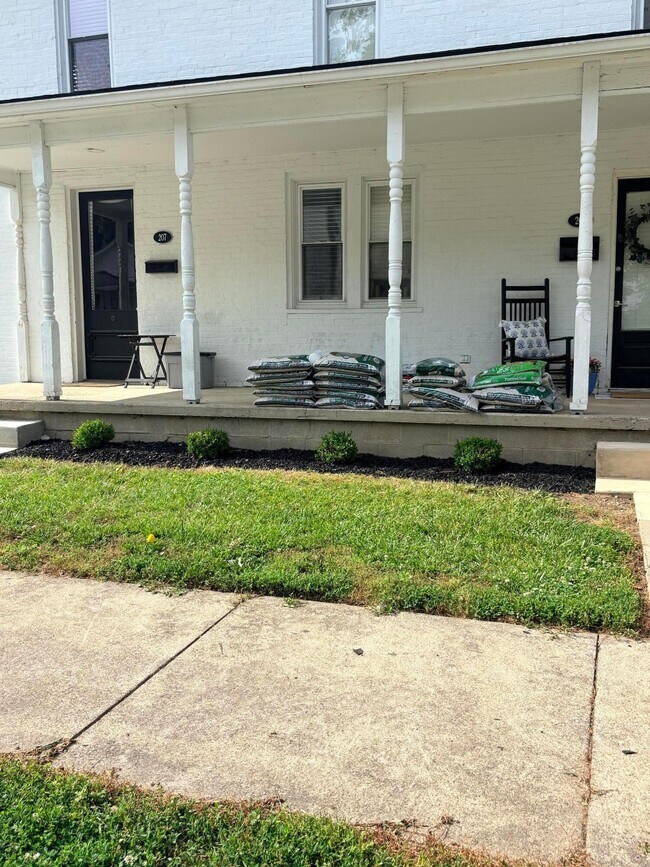 Photo - 203 E Reynolds St Unit 207