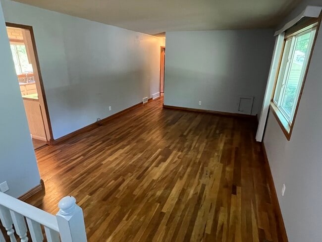 Photo - 11828 Monroe Cir NE