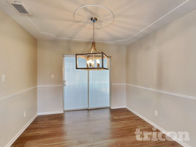 Photo - 3516 E Roundtree Dr