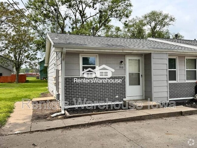 Building Photo - 910 SE 10th St Rental