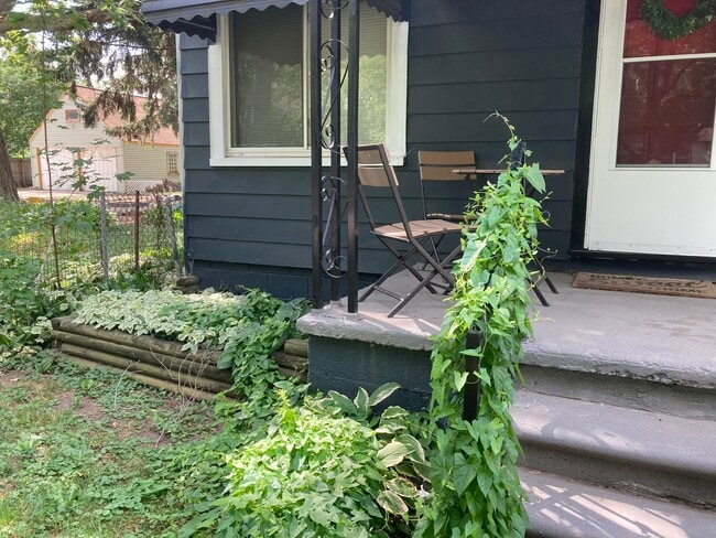 Photo - 352 E Maxlow Ave