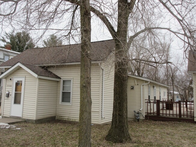 Photo - 1101 Rogers St