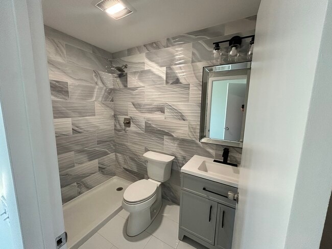 Photo - 4725 W Fullerton Ave Unit Studio