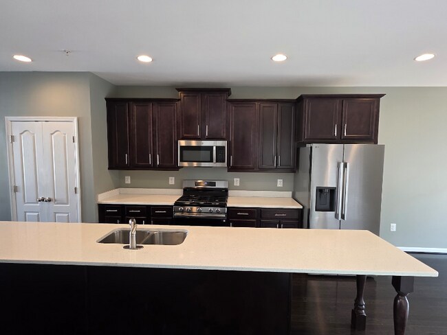 Photo - 629 Quarterpath Way