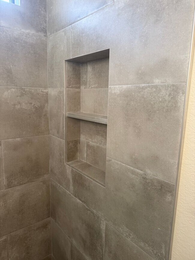 Photo - Upgraded Townhome For Rent in Central Live Oak Location