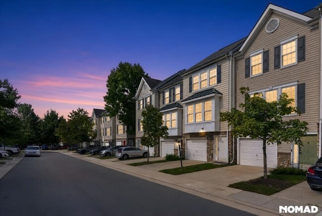 22996 Fontwell Square