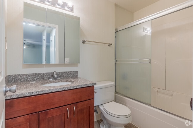 2BR. 1BA - 740SF - Bathroom - Lake Village